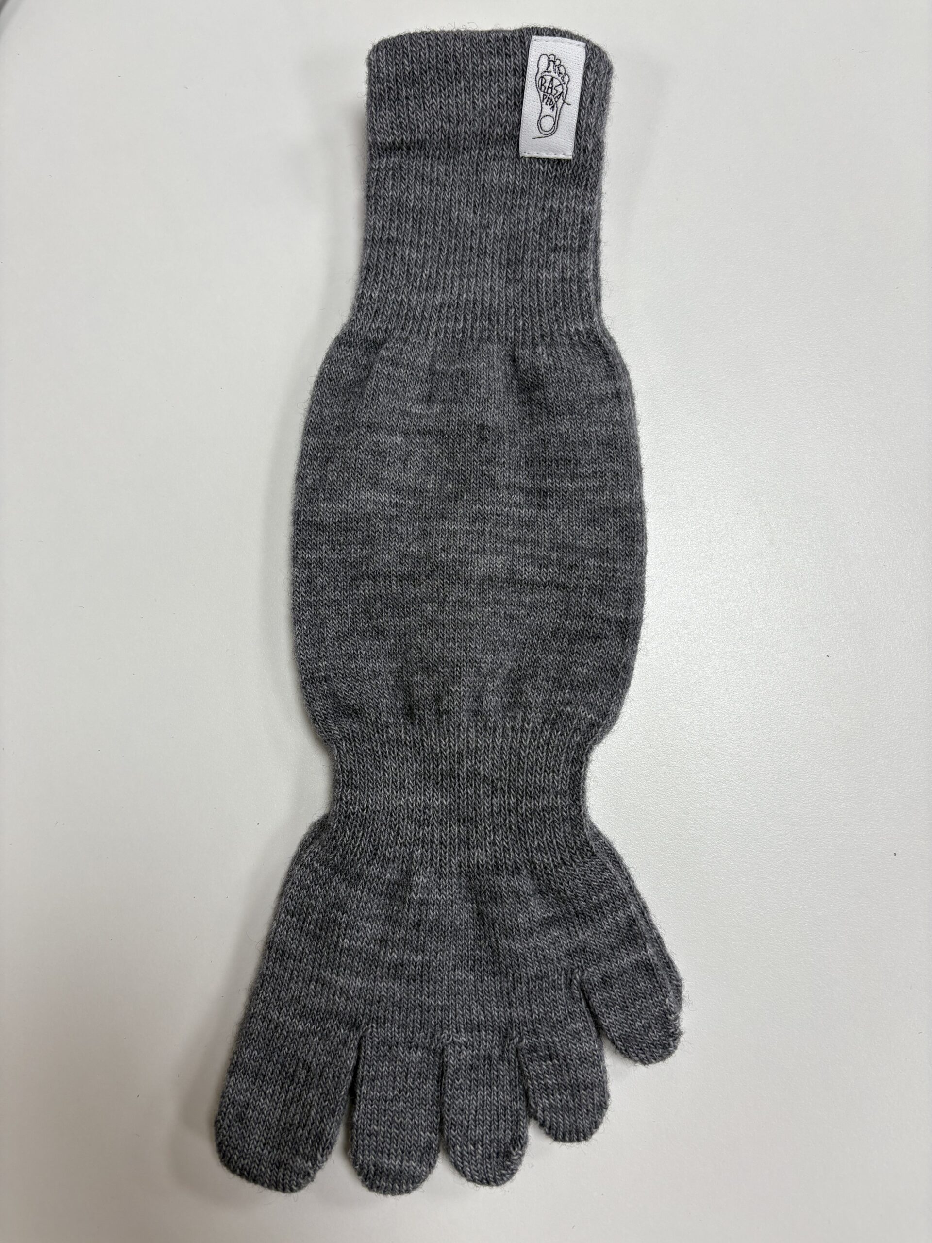 Pusvilnonės pilkos pirštuotos Basa Pėda kojinės