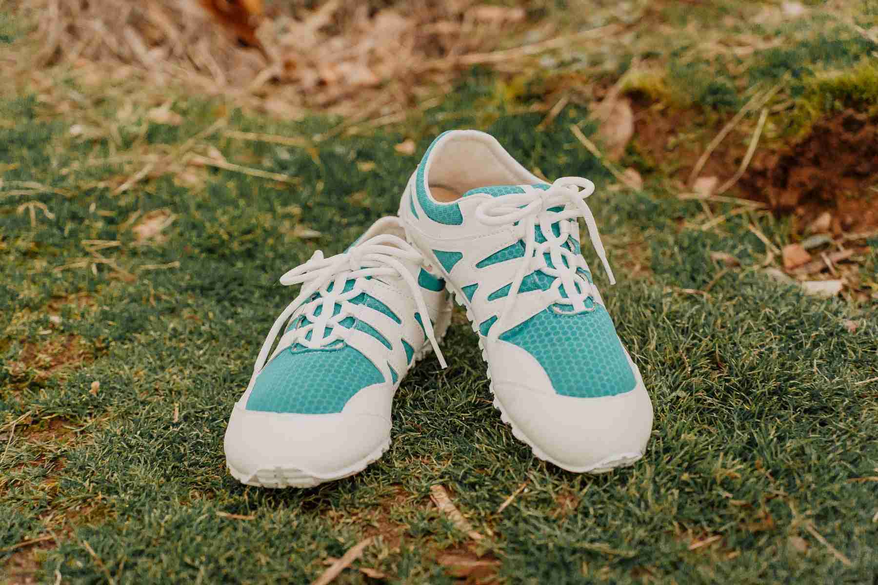 Ahinsa Shoes Chitra Trek and Trail barefoot white-blue sneakers - Image 2